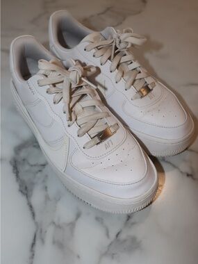Nike Women's White Low-Top Sneakers with Cream Accents